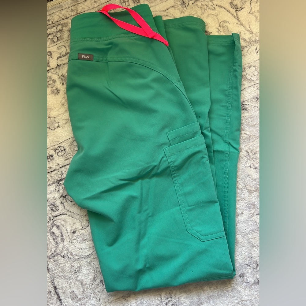 NWOT FIGS Scrub Pants